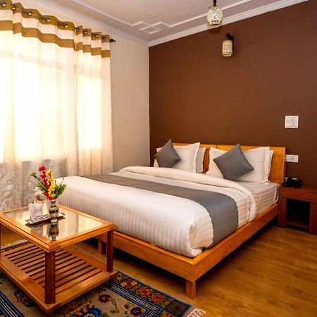Hotel Om Ladakh Leh Extérieur photo
