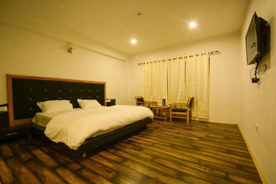 Hotel Om Ladakh Leh Extérieur photo
