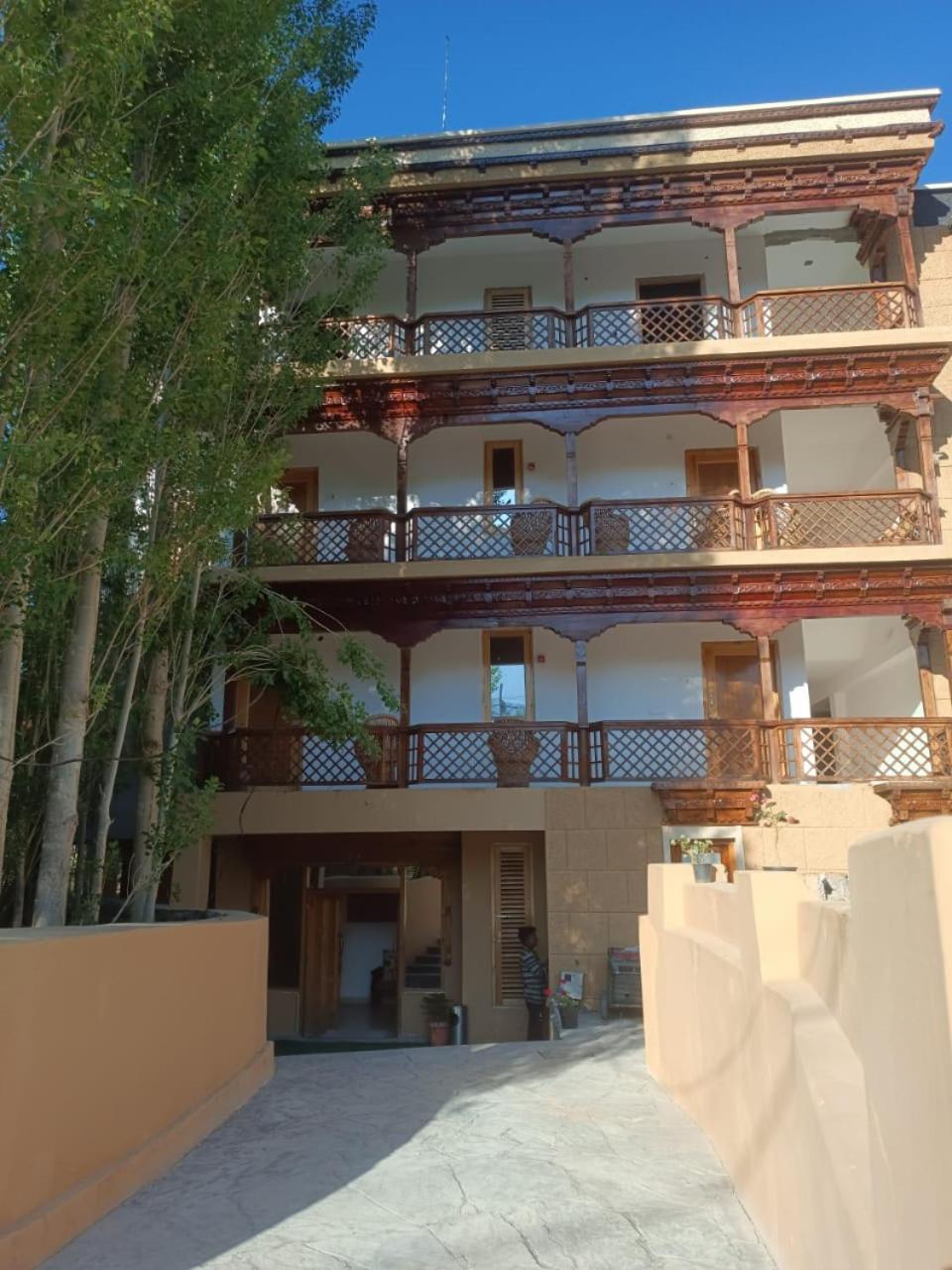 Hotel Om Ladakh Leh Extérieur photo