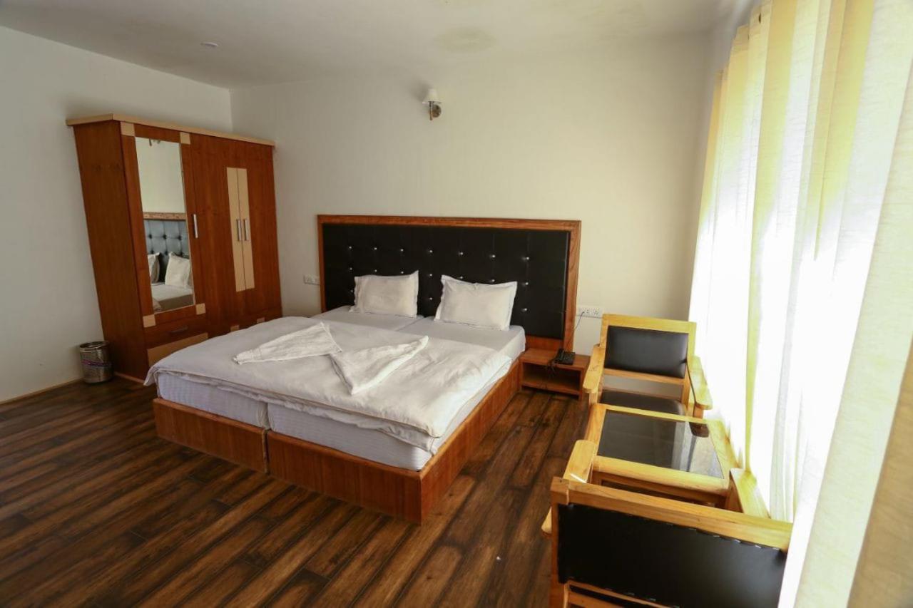 Hotel Om Ladakh Leh Extérieur photo