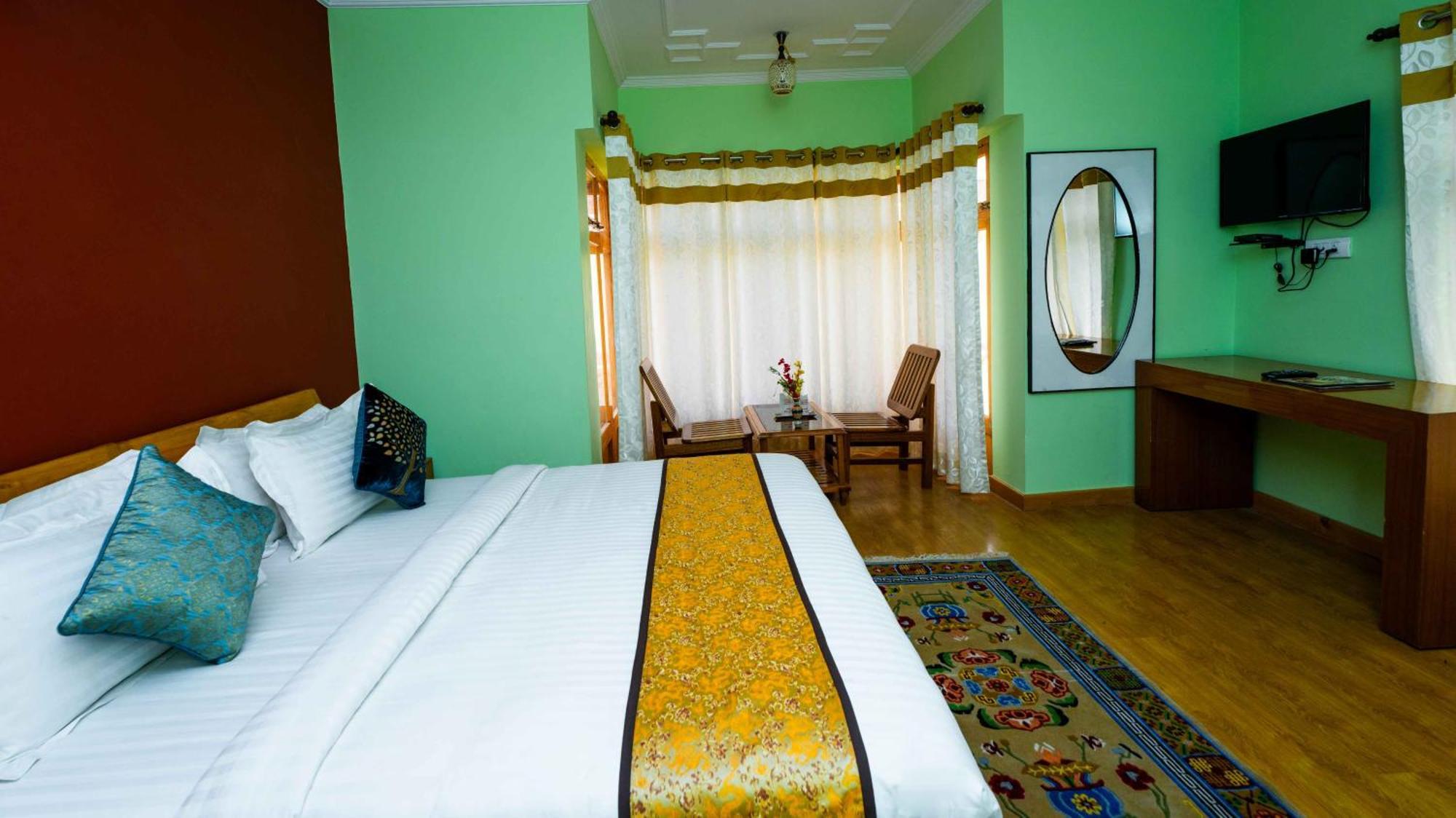 Hotel Om Ladakh Leh Extérieur photo
