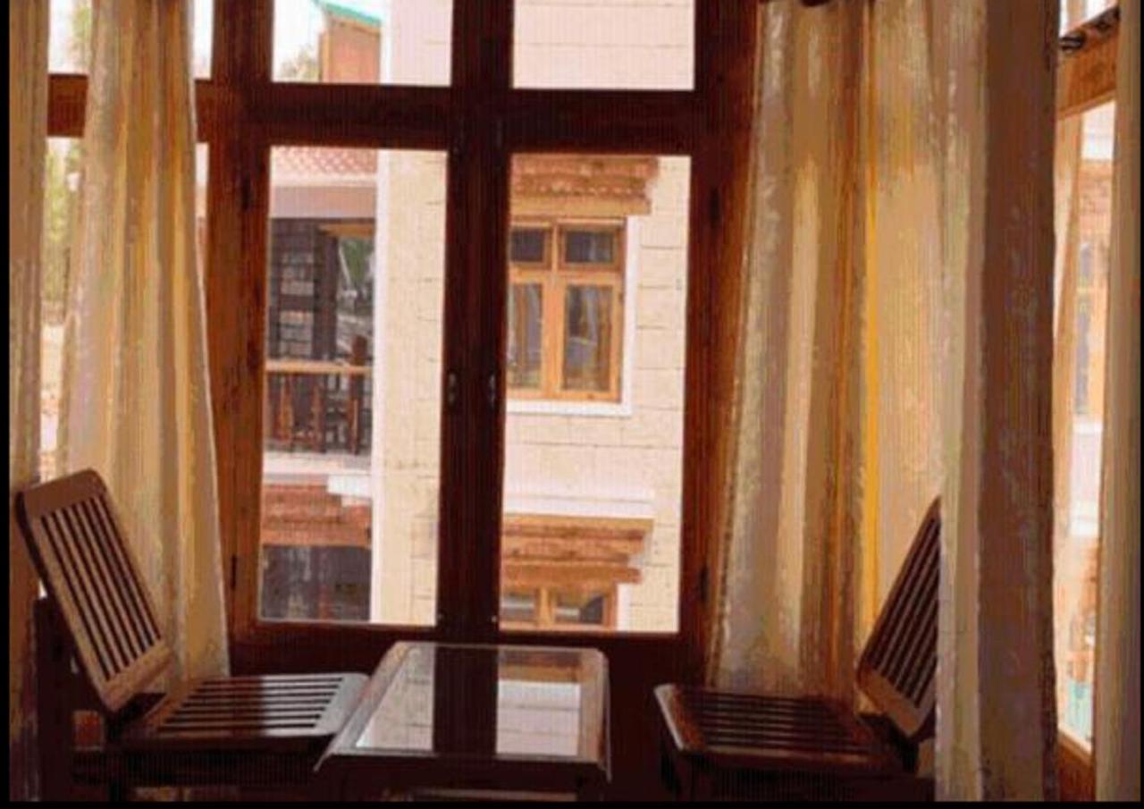 Hotel Om Ladakh Leh Extérieur photo