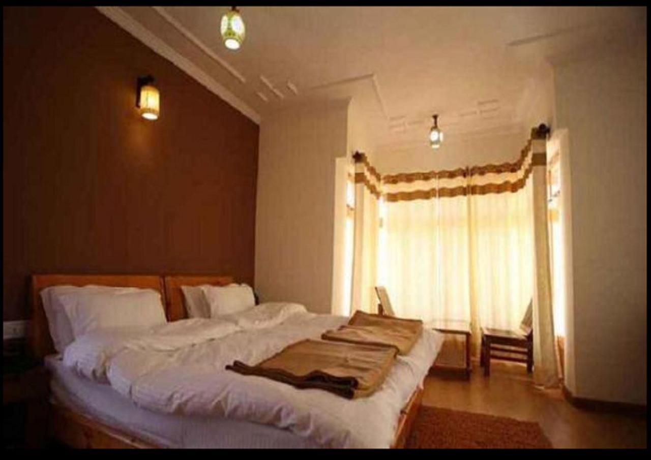 Hotel Om Ladakh Leh Extérieur photo
